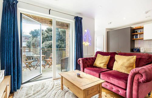 Chic Crystal Palace Flat with Balcony & Workspace - Foto 9