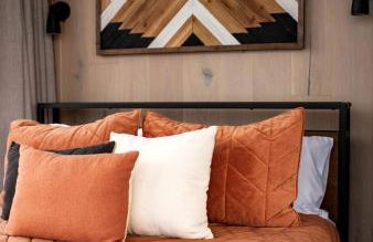 Stunning Mirrored Glass Cabin with Hot Tub & Sauna near Lookout Mountain, Dade County, GA - Foto 9