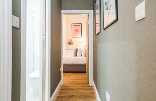 Cozy 2 Bedroom Apartment in Sutton - Foto 37