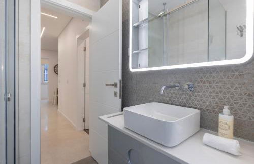 New Apartment by the Metro - Photo 11