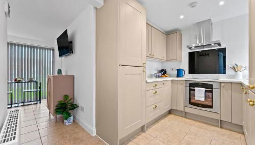 Near Warwick Hospital, Cozy Studio, Free Parking - Foto 4