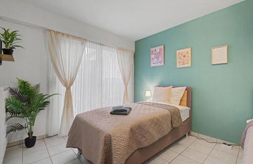 Neu Renoviert - 4 Schlafplätze, Zentral, Terrasse - Photo 3