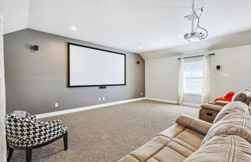 The Best of Lakeside Living - Luxury at its Finest - Photo 7