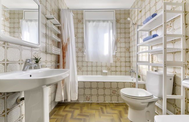 2 bedroom House in Castelló d'Empúries with garden and terrace - Photo 15