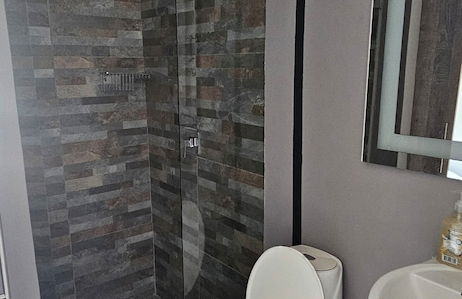 33 PROMO $ 11 Bedrooms with bathrooms Aprtmnt + 2 Jacuzzis and a rooftop pool. @Poblado - Photo $