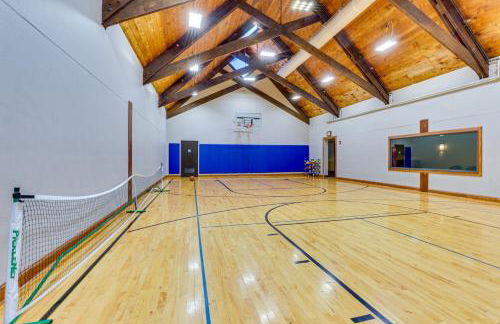 Pet Friendly Galena TH with Views and Indoor Pool! - Foto 34