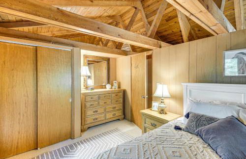 Canal Across Street Family Cabin in Breezy Point! - Foto 27