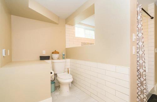 Remodeled 2-Bedroom Unit in Fremont w/ Luxe Bathrooms - Photo 11