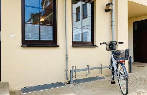 StudioIModernIZentrumIWLANIParkplatzIDisneyPlus - Foto 29