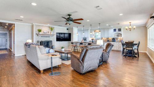 Waterfront Retreat with Dock on Cedar Creek Lake! - Foto 4