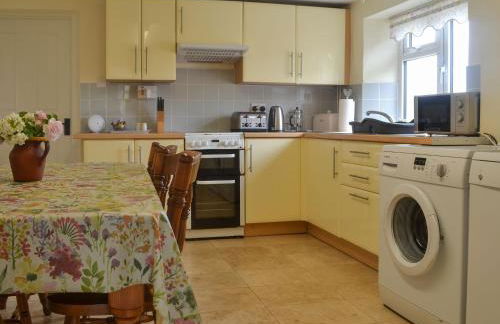 East Monkton Farm Cottage - Photo 7