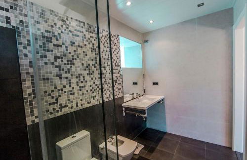 Catalunya Casas Modern Hilltop Haven with private pool 7km to beach - Foto 17