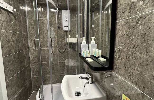 VR Apartments - Photo 68