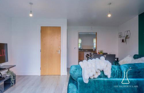 Luxury Birmingham City Centre Townhouse with BALCONY- Sleeps 10 - FREE Parking - Perfect for Contractors, Business Travellers, Families and other Groups - Near Bullring, Newstreet, Selfridges, NEC, NIA & Birmingham airport - Photo 10