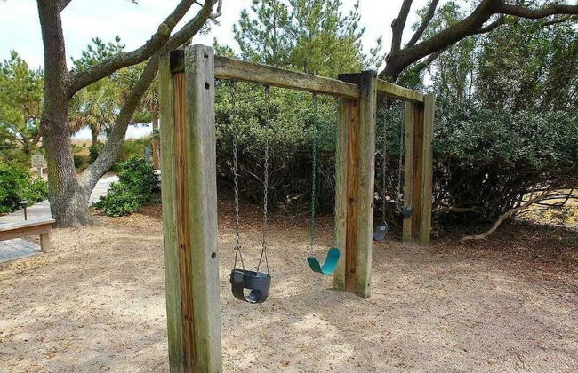 123d Shipwatch by Avantstay Beach Access + Pool - Photo 37