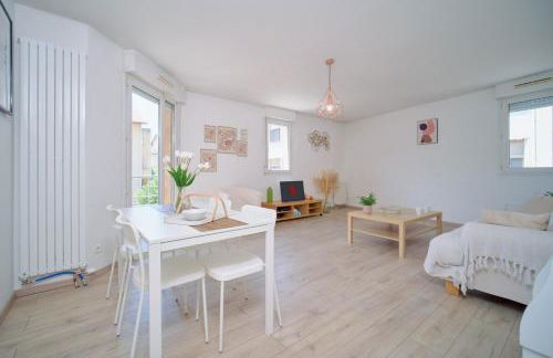 Bright, 2 bedrooms, central, garage and balcony - Foto 11