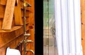 Stunning Pet-Friendly Treehouse for Relaxing Glamping Retreats in North Carolina - Foto 36