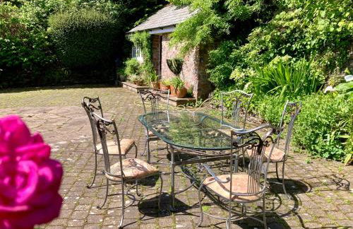 A Peaceful Countryside Retreat - Photo 14