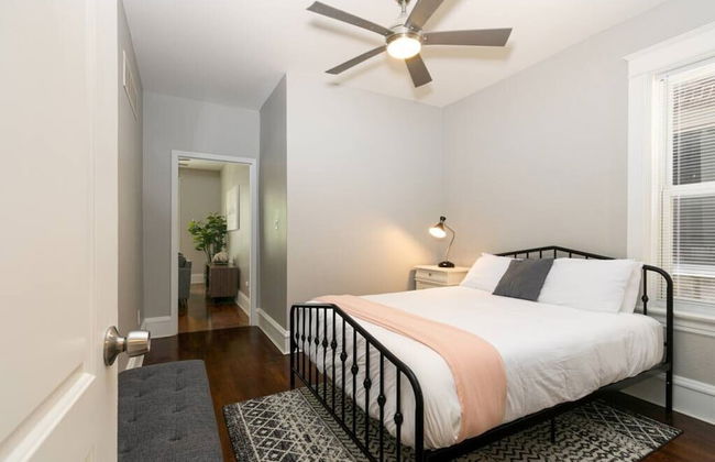 Cozy Family Home - Walk to MO Botanical Gardens - Photo 11