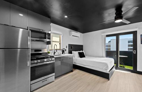 The Neon Elm Hotel - Foto 73