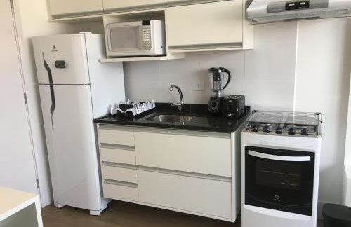 609-Apartamento Encantador, com 1 vaga de GARAGEM, Todo Mobiliado e Decorado, Edificio com Academia, Lavanderia, Excelente localização no Rebouças, Proximo ao Batel e Centro - Foto 24