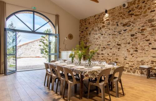 Gîte groupe 21 pers - Idéal Famille Amis Pro - Atelier ludique - Espace réceptiion séminaire - 30 mn PuyduFou - Foto 2