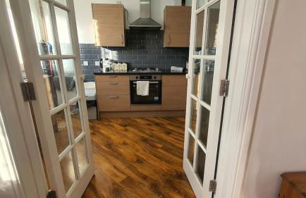 Harbour House - Entire Detached 4-BDR, Ensuite & Bath, Fast Speed Wi-Fi, Smart TV, Self Catering - Serving Contractors, Tourists, Santa Pod & Silverstone! - Foto 7