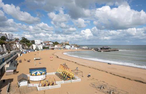 Seaside Family Bungalow for 5 people with garden and driveway parking - Foto 17