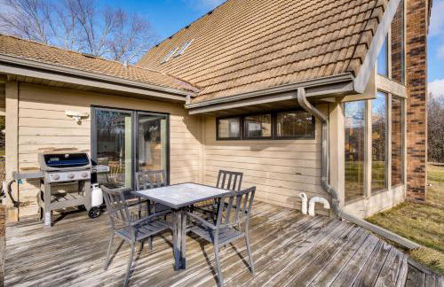 All-Season Lodge 40 Acres Walk to Elkhart Lake! - Foto 31