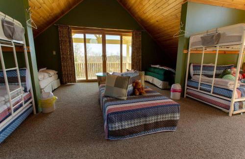 Two Home Retreat Meant for Big Family Memories - Foto 14