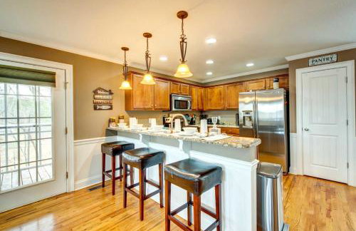 Lakefront Sparta Retreat with Dock and Game Room - Foto 10