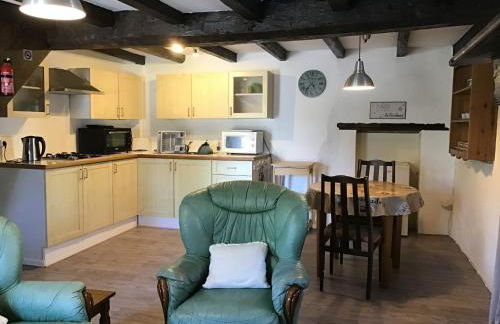 Les Vergnes Gîtes Countryside Getaway with Pool - Foto 23