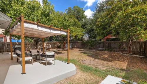 Modern Retreat Near Domain with Game Room and Gym - Foto 4, Garden view