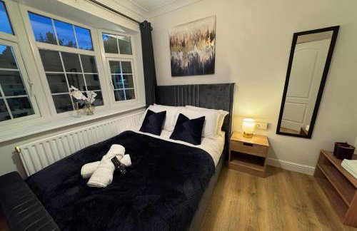 Luxury 5-bed Bungalow, Hot Tub, Games & Gated Parking - Foto 19