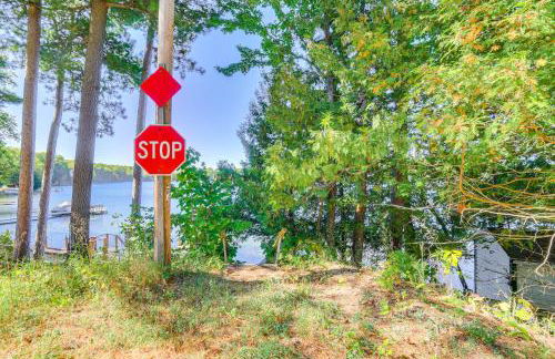 Walk to Water Lake House in Suring! - Foto 25