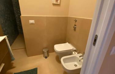 Bilocale di Prestigio a pochi passi a piedi dallo IEO 10 minuti in auto da HUMANITAS 15 minuti dal centro di Milano - Foto 12