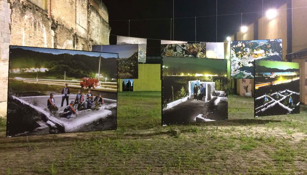 Mostra notturna all'aperto