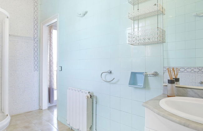 Serene Villa in Lloret de Mar With Private Swimming Pool - Photo 11