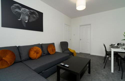 Free Parking - 2 Bedroom Flat-by Holiday Homes - Foto 9
