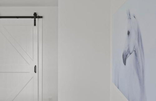 Creekside Stay | Peaceful Cottage | Elkhorn - Foto 29