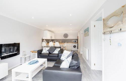 2 Bed Villa Sleeps 4 - Wifi, Garden, Sea Views - Foto 40