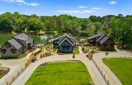 Blue Heron & Gray Fox by Avantstay 2 Lakefront Homes, Sleeps 44 Pool, Dock, Theater - Foto 150