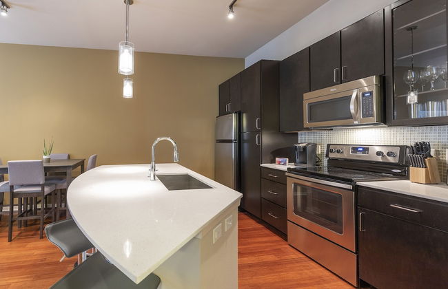 Luxury Med Center Fully Equipped King Sized Bed Condos - Foto 25