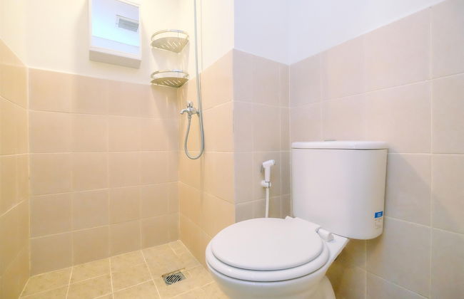 Modern Look 2BR at 28th Floor Podomoro Golf View Apartment - Photo 19