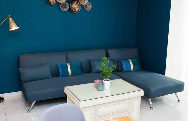 Elegant & Spacious Apt. with Sea View - Photo 20