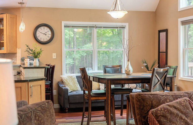 Bear Trail Chalet by Avantstay Retreat w/ Outdoor Living Deck & Fire Pit - Foto 127