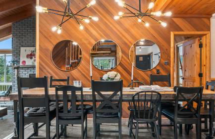 Scenic North Shore Stay w Games Near Snow Summit Lakeview Lodge by AvantStay - Foto 7