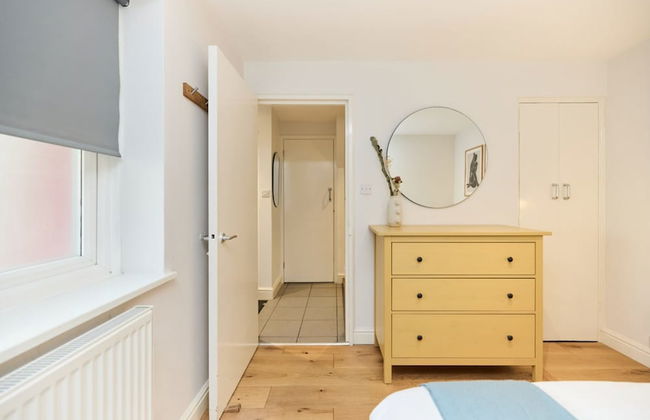 The Brunswick Retreat - Warm 3bdr Flat With Balcony - Photo 23