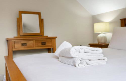 Seven Space - 7 Bedroom Home with Large Garden & Hot Tub - Foto 20