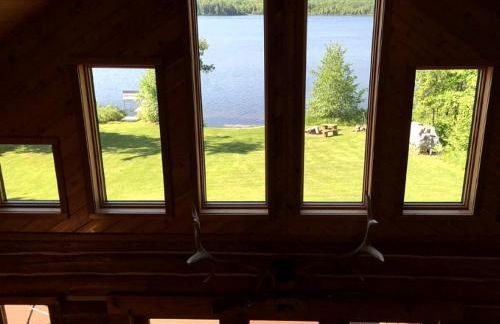 English Lake Escape -Custom Waterfront Log Cabin in Chequamegon National Forest - Foto 13